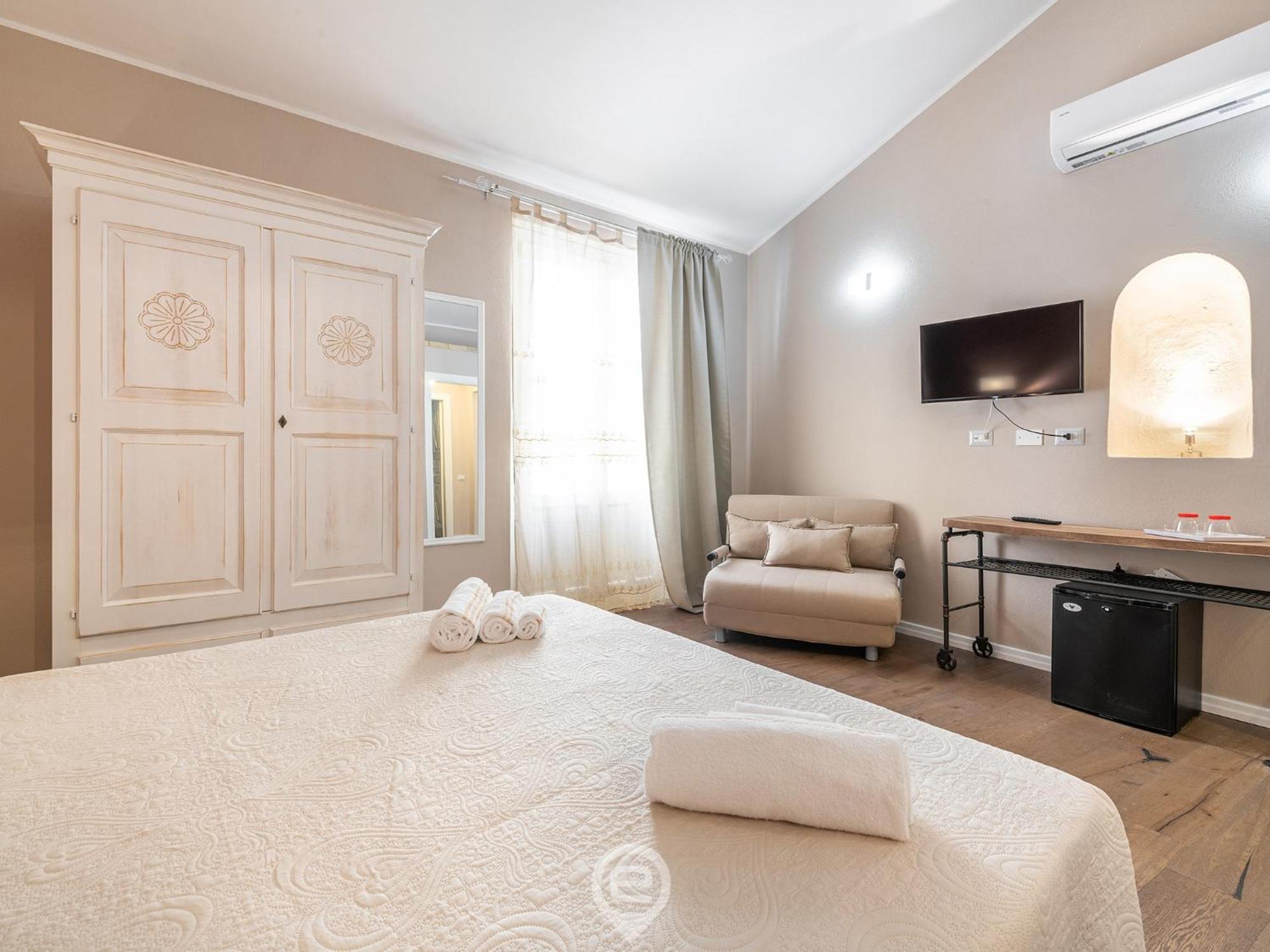 Promenade Boutique Rooms - City Centre 卡利亚里 外观 照片